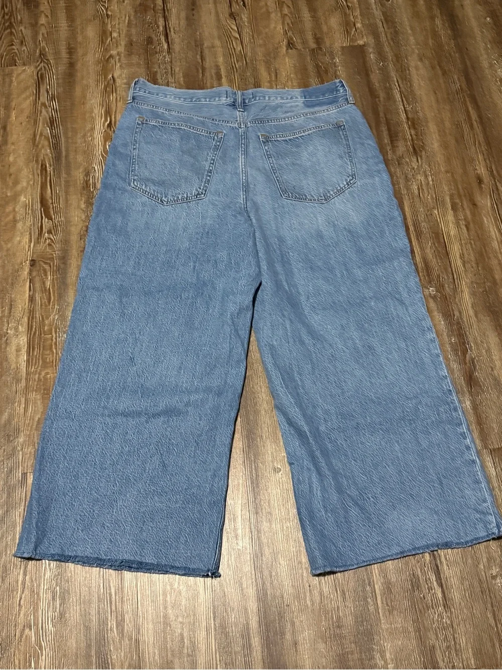 Abercrombie & Fitch The Crop Wide Leg Jeans Women's 14s/32 Frayed Hem High Rise